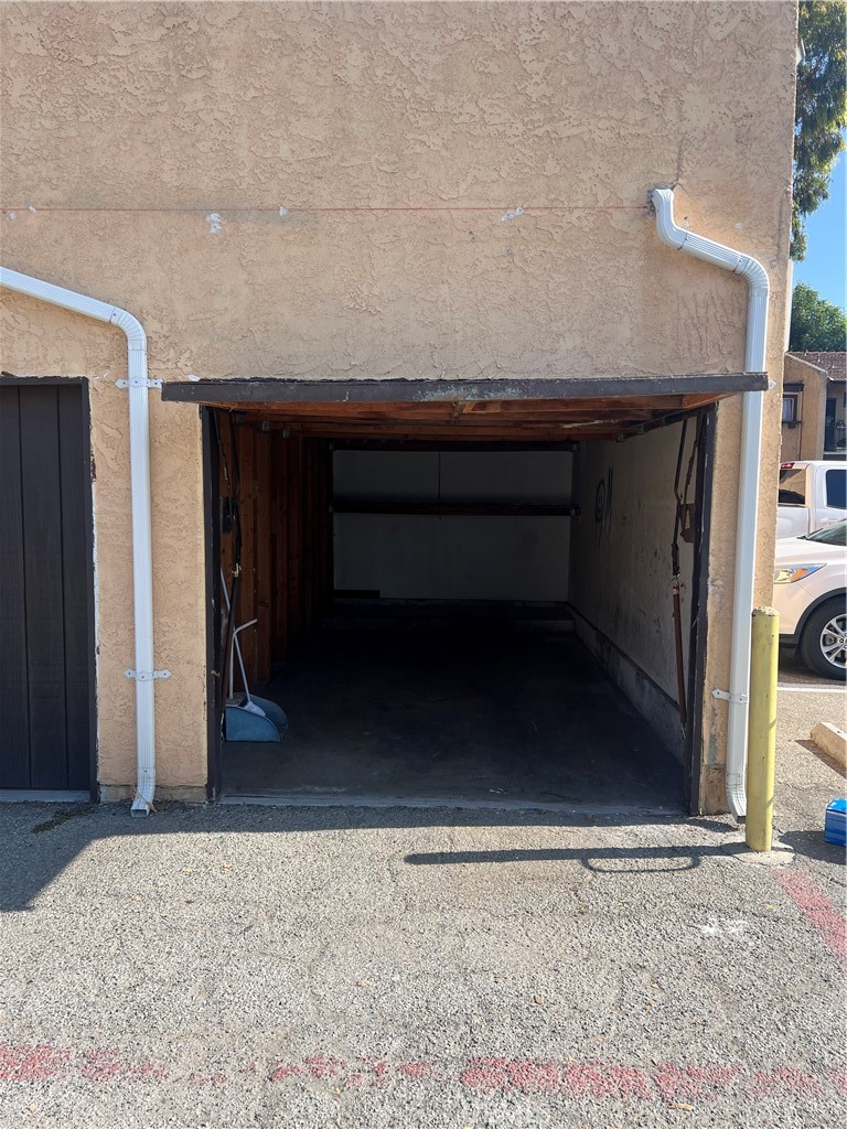 21522 Belshire Avenue 12