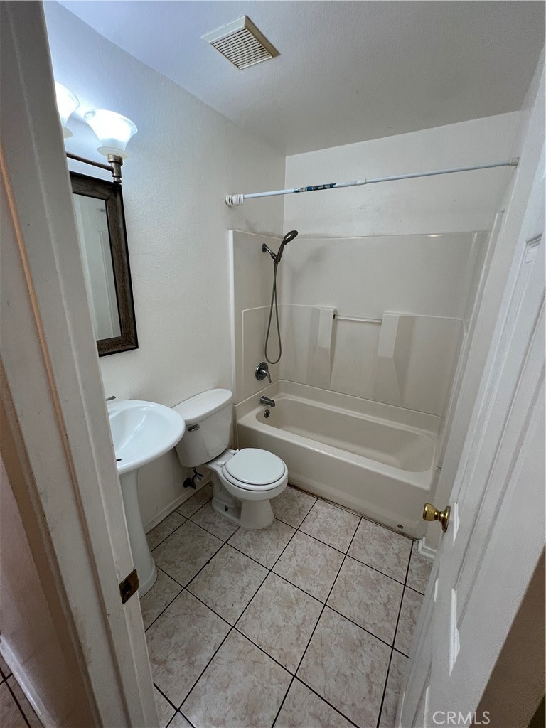 21522 Belshire Avenue 12