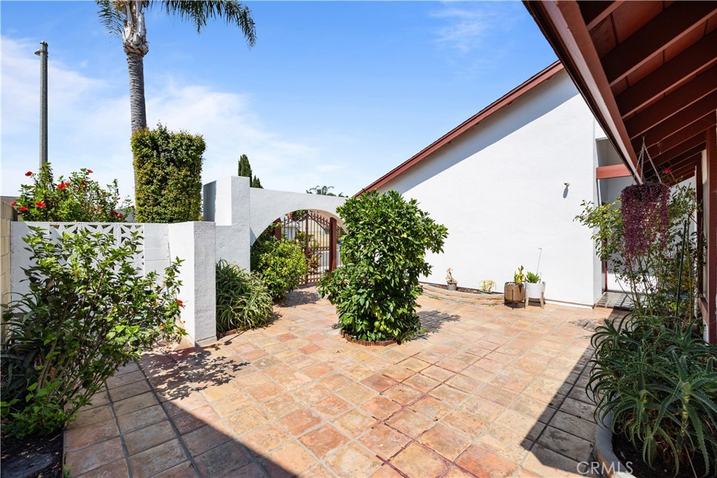 5222 Bridgewood Drive