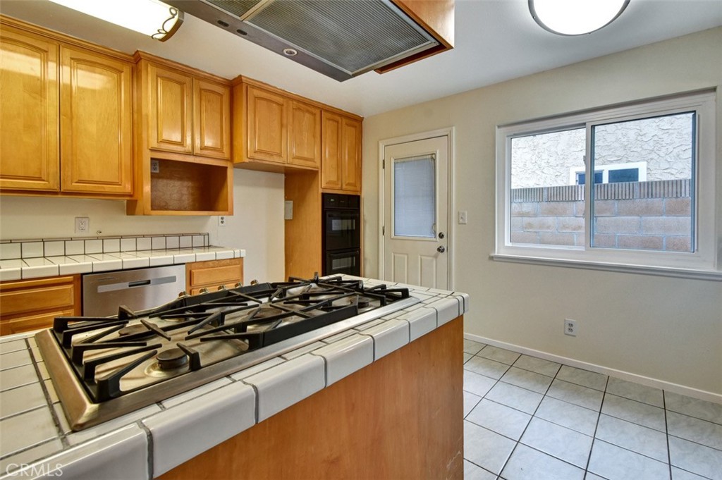 17529 Thornlake Avenue