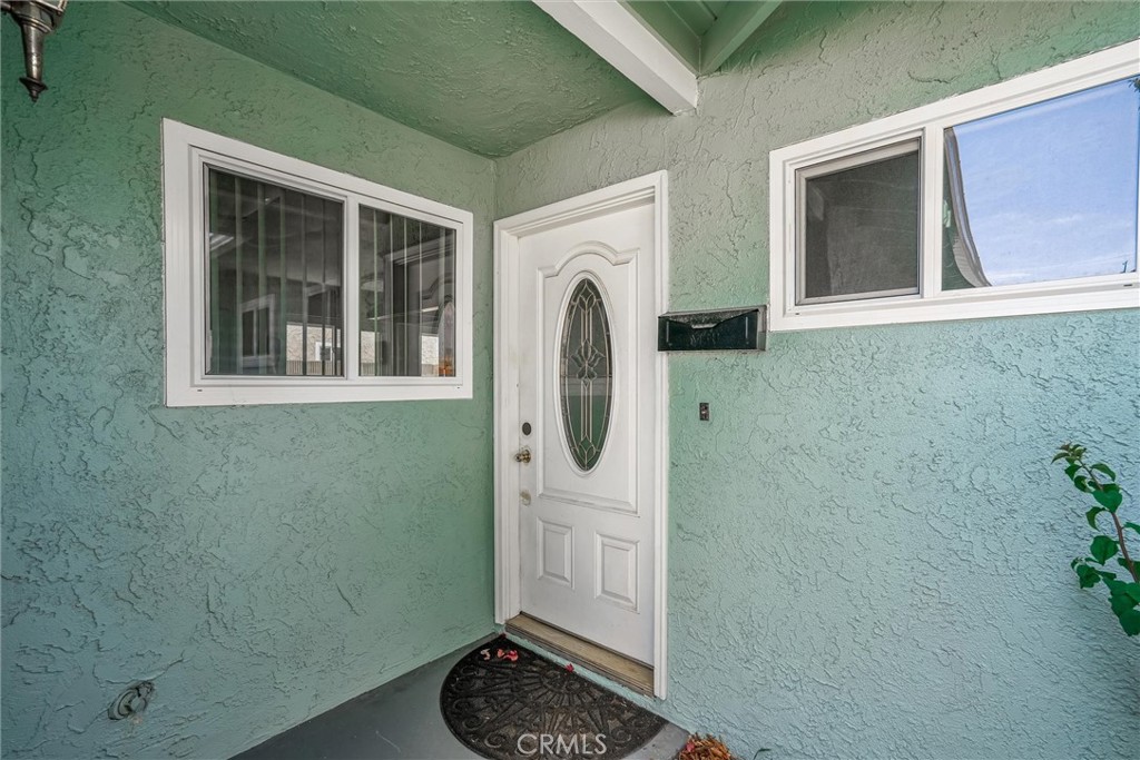 17529 Thornlake Avenue