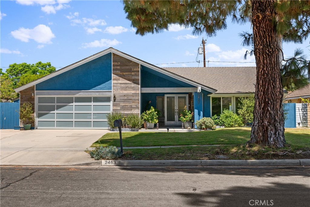 2463 E Puritan Drive
