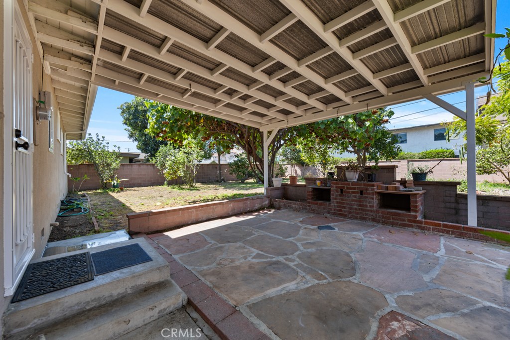 12521 Aristocrat Avenue