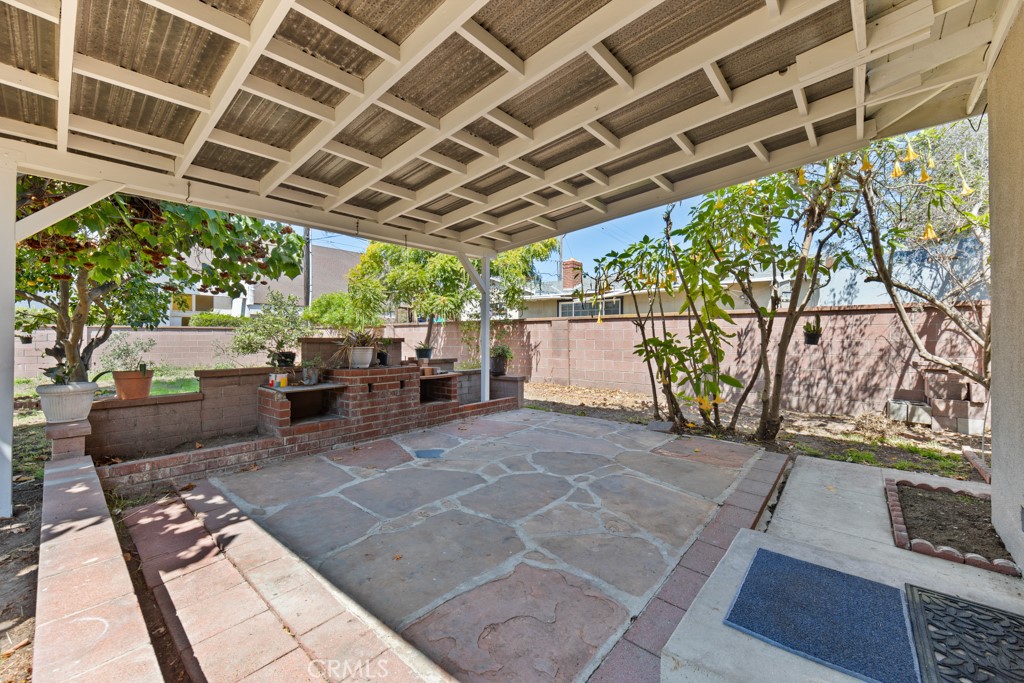 12521 Aristocrat Avenue