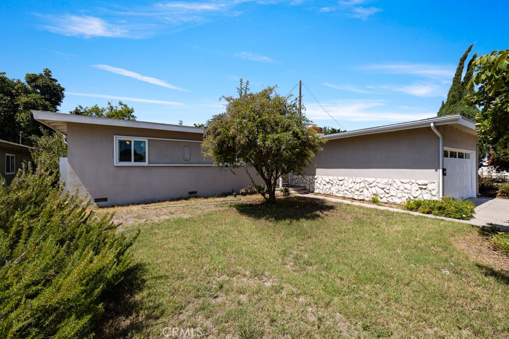 12521 Aristocrat Avenue