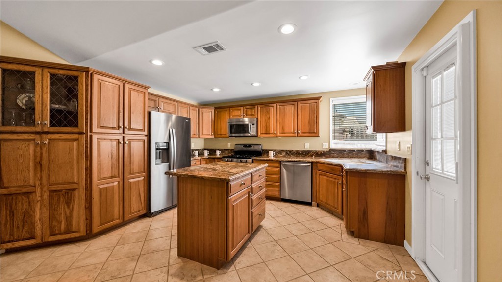 14102 Graystone Avenue