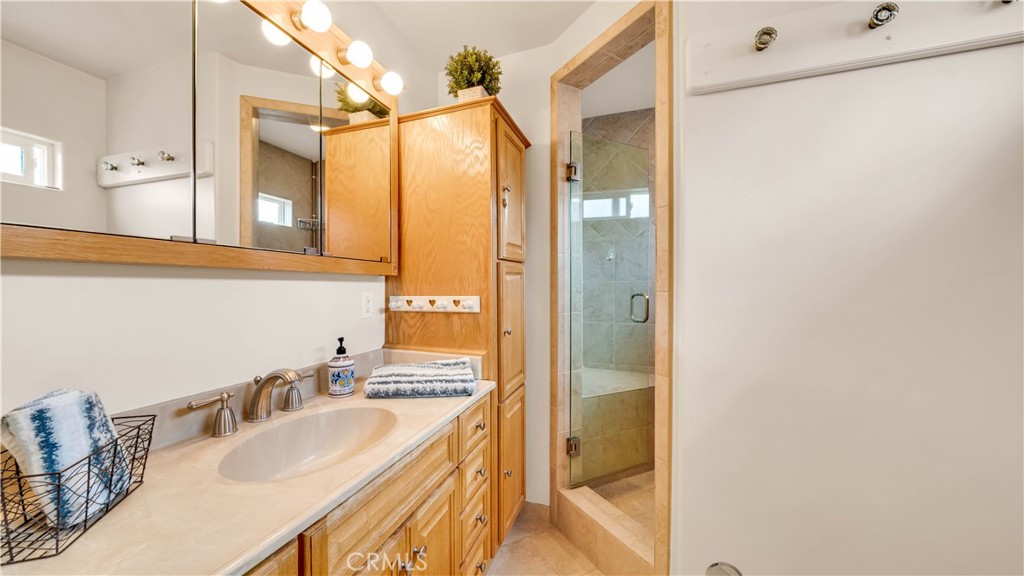 14102 Graystone Avenue