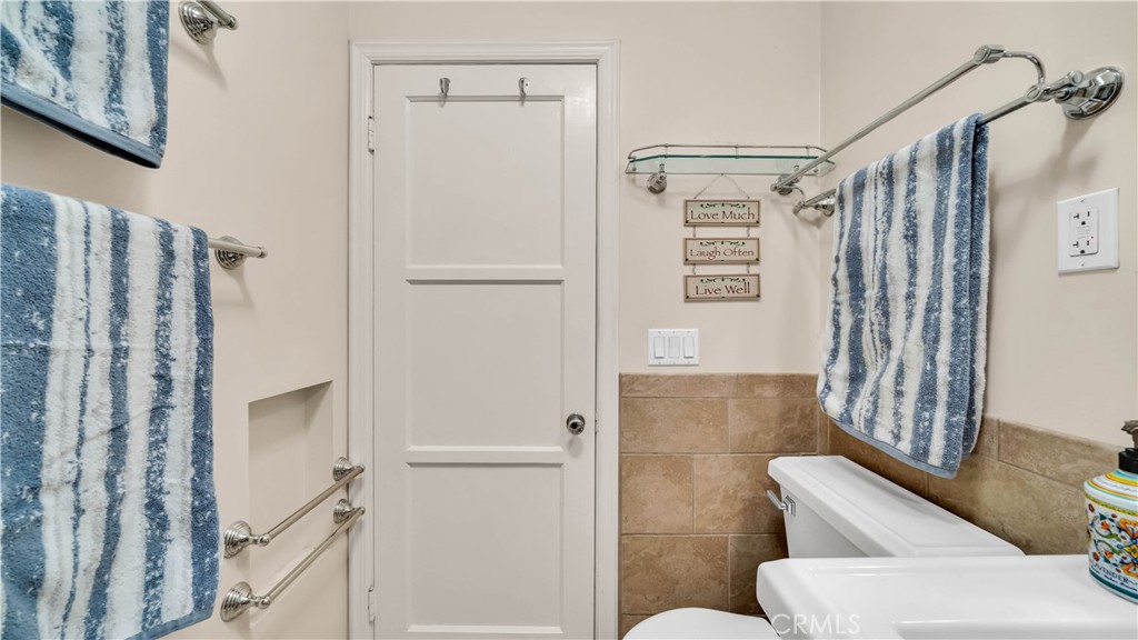 14102 Graystone Avenue