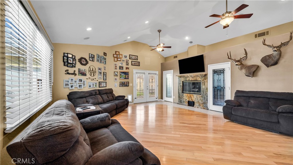 14102 Graystone Avenue