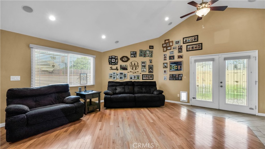 14102 Graystone Avenue