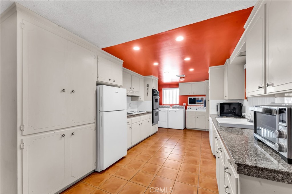 9870 San Rafael Road