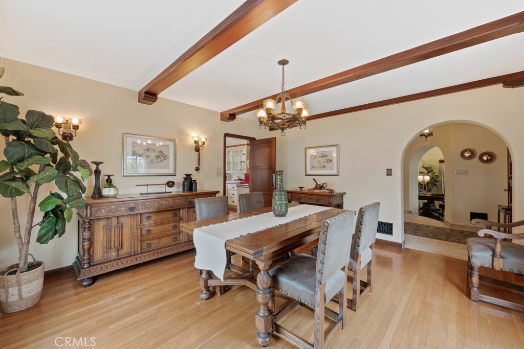 901 East 37th Street