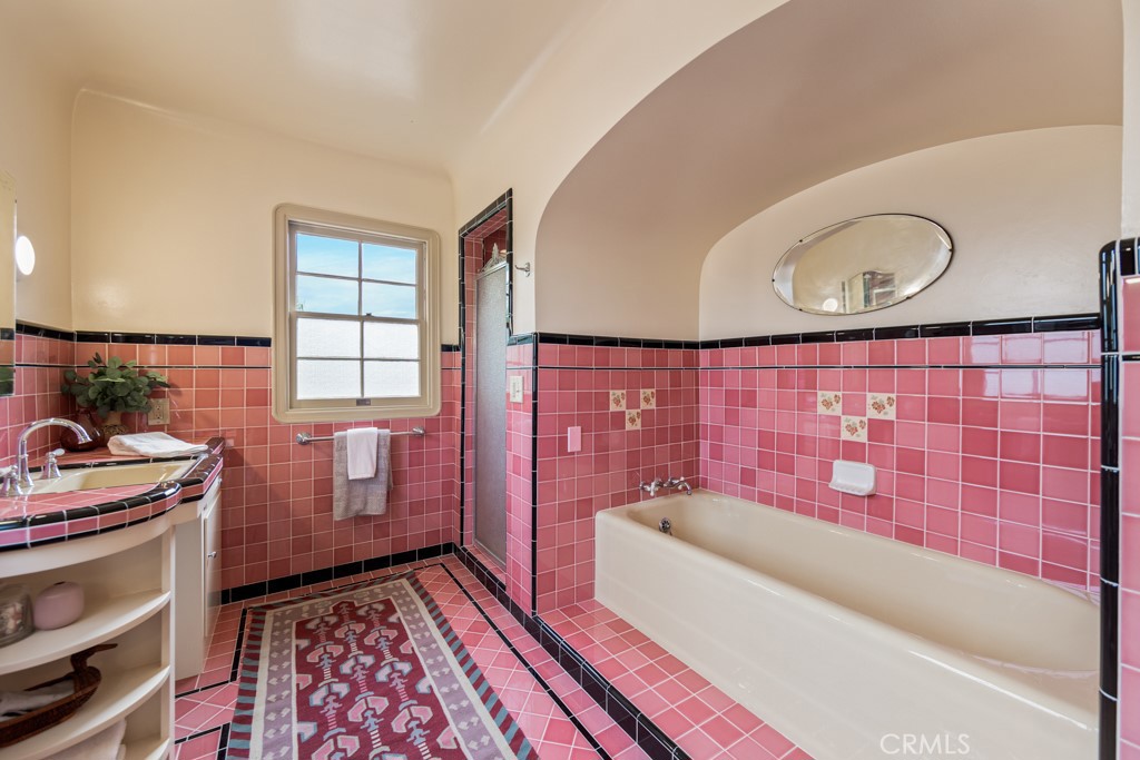 901 East 37th Street