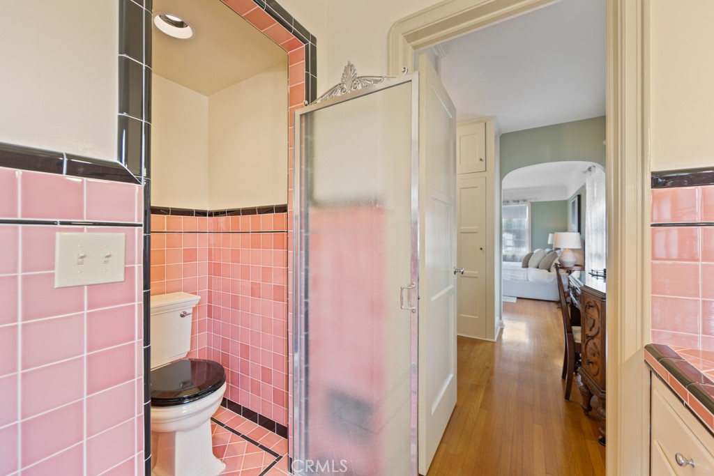 901 East 37th Street