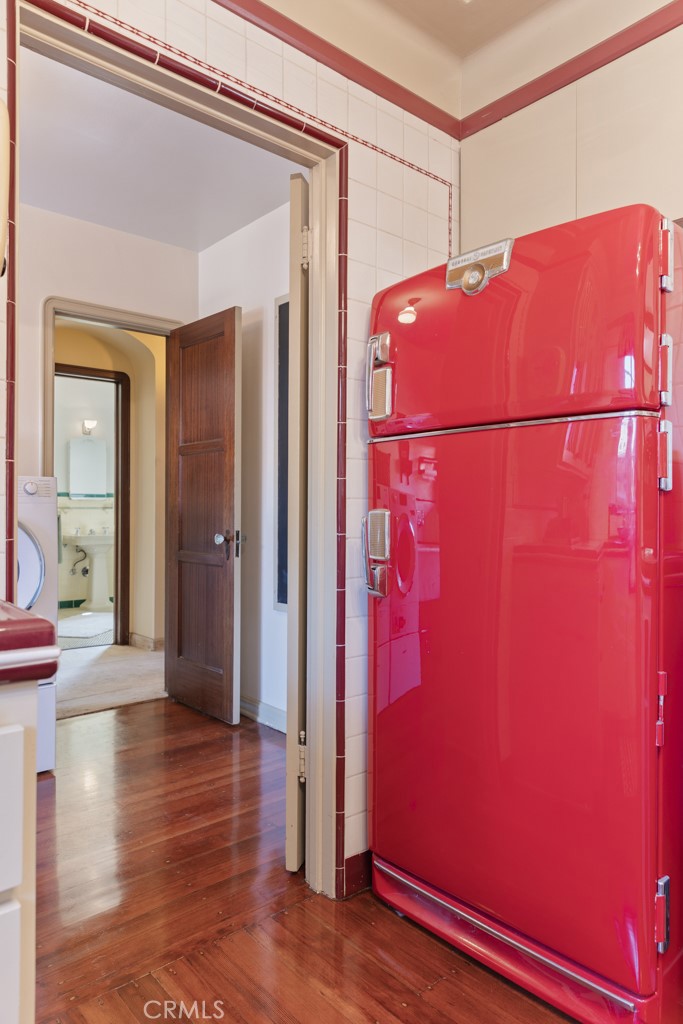 901 East 37th Street