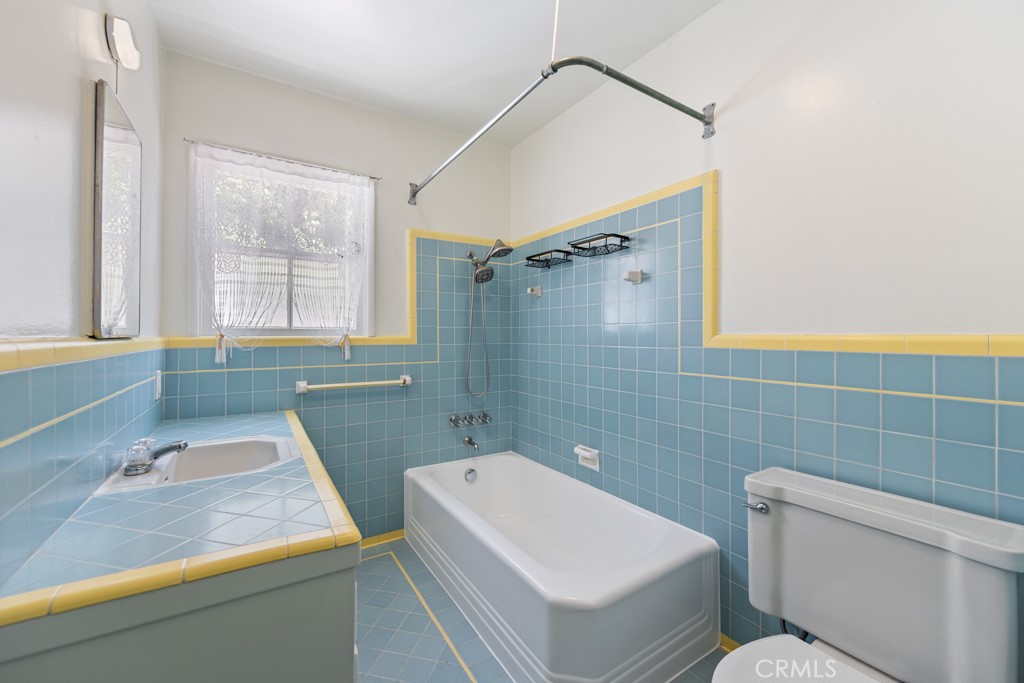 901 East 37th Street