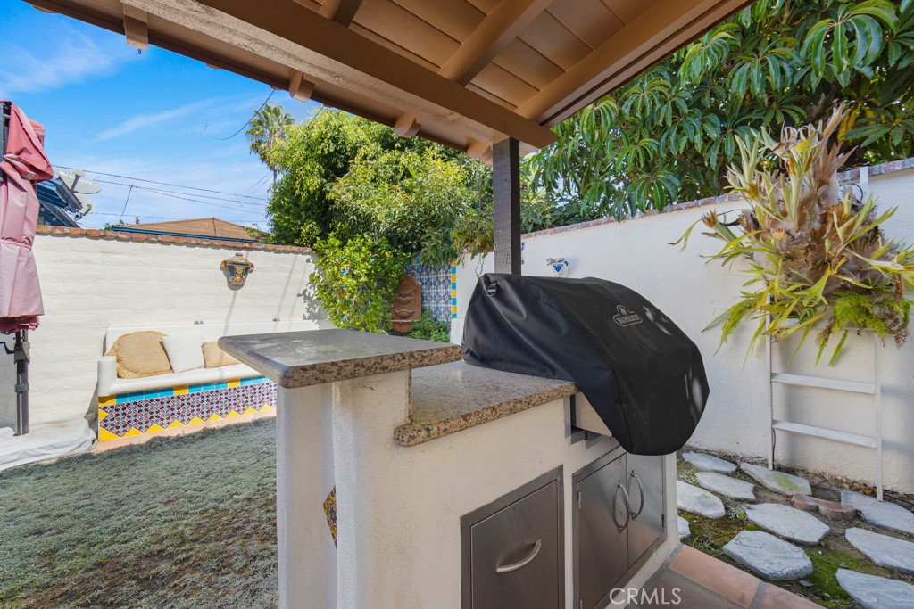 901 East 37th Street