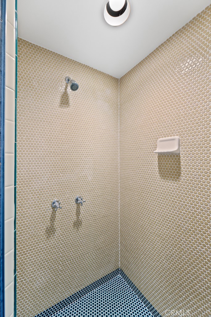 901 East 37th Street