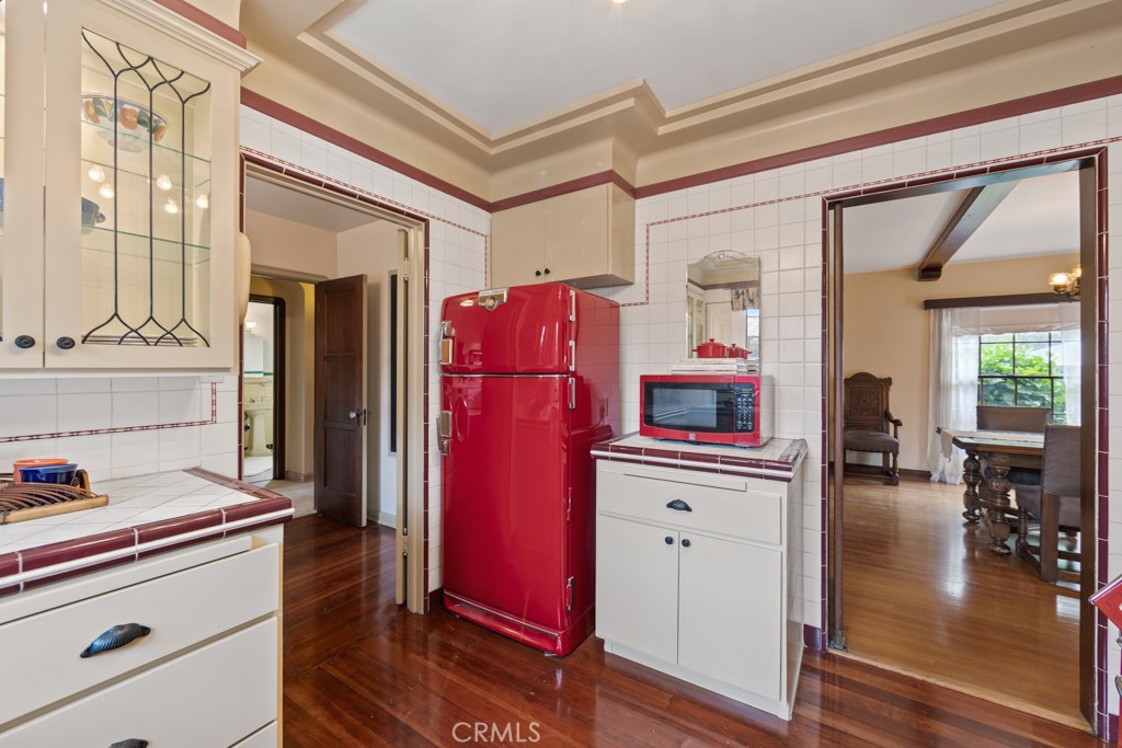 901 East 37th Street