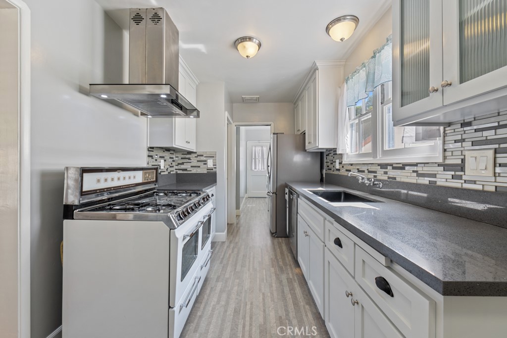 901 East 37th Street