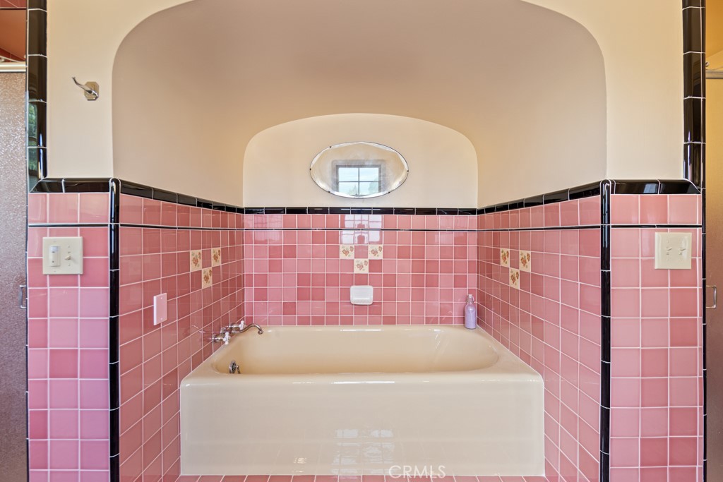 901 East 37th Street