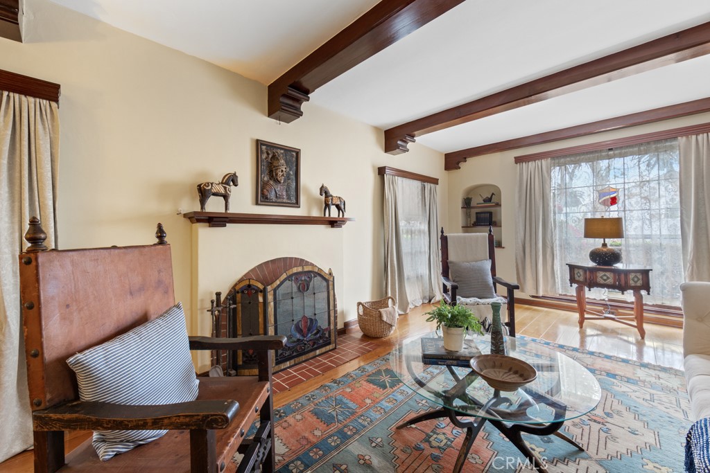 901 East 37th Street