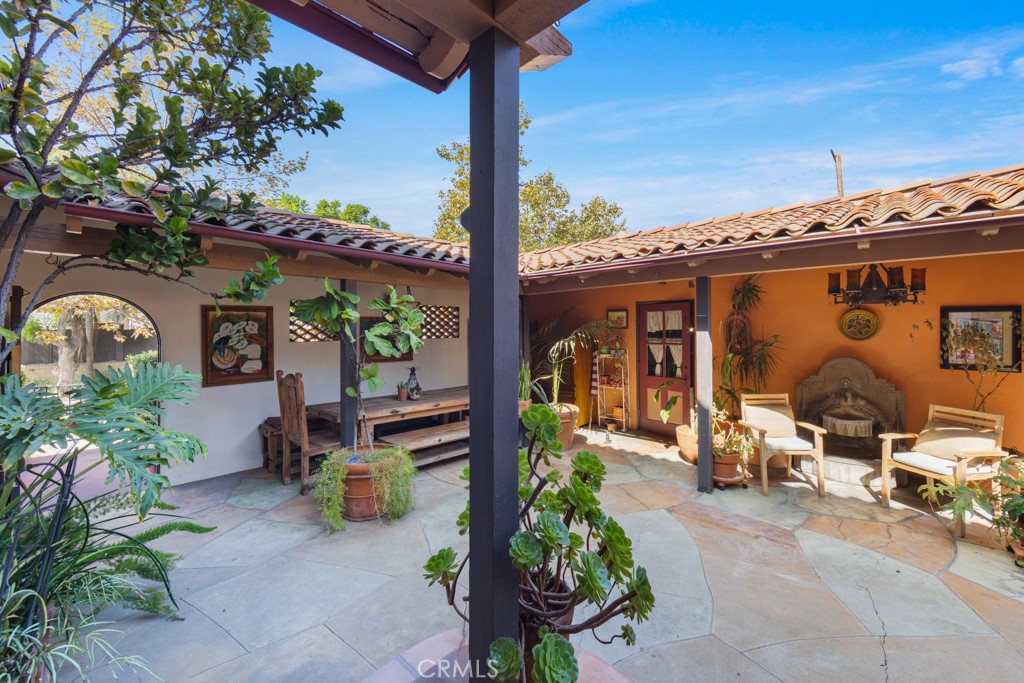 901 East 37th Street