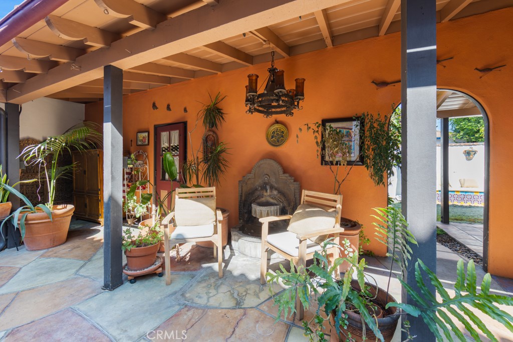 901 East 37th Street