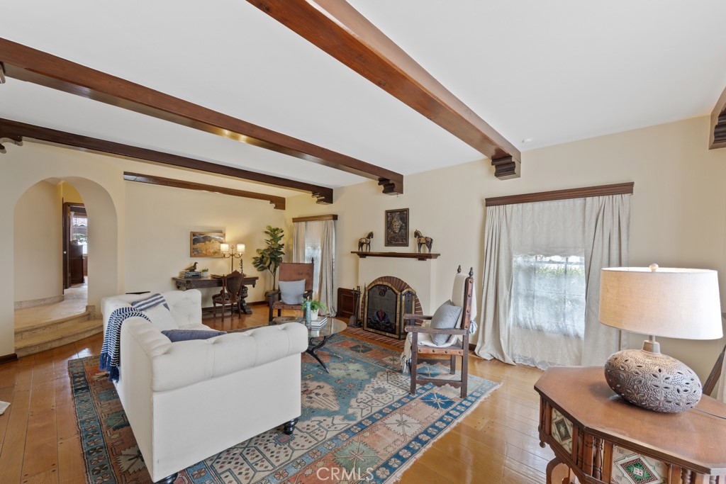 901 East 37th Street