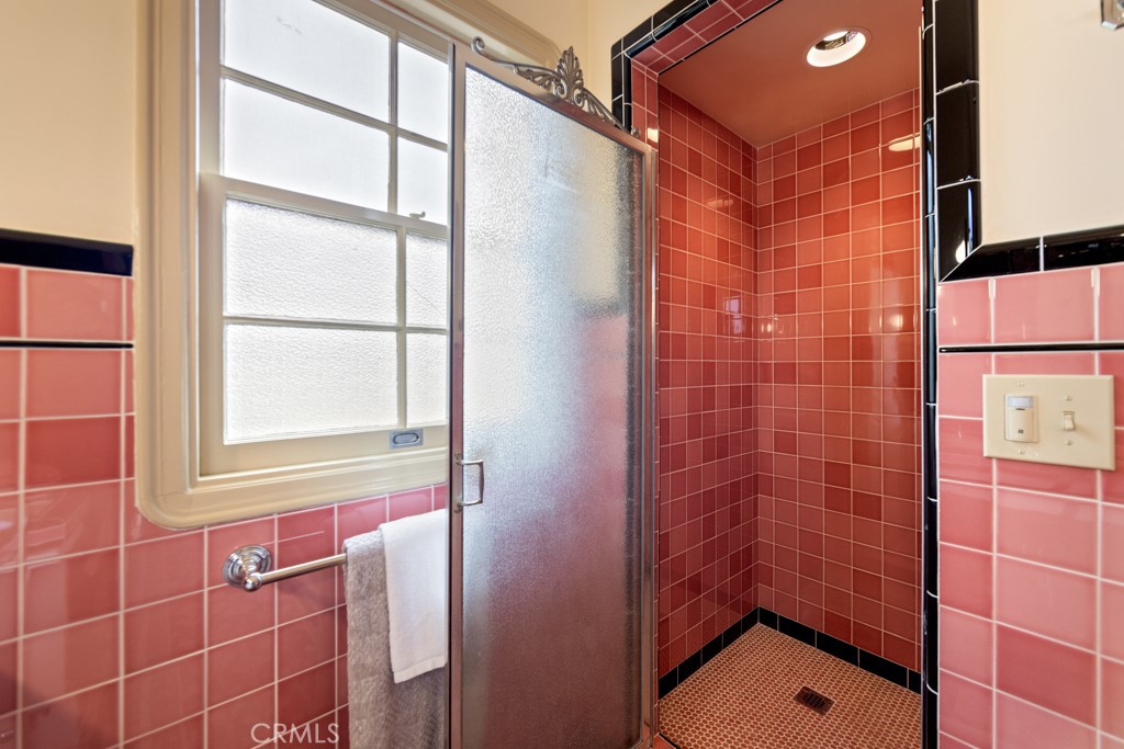 901 East 37th Street