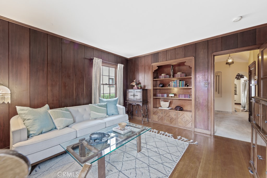 901 East 37th Street