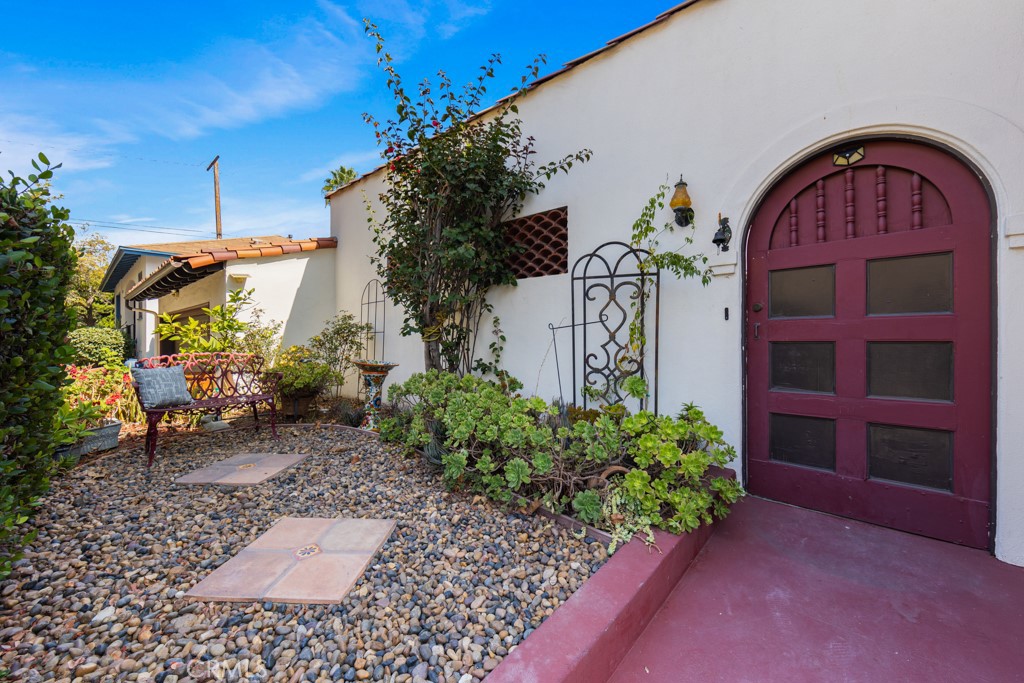 901 East 37th Street