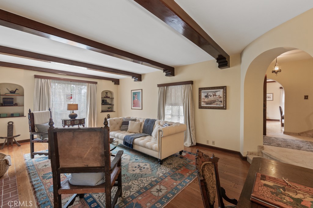 901 East 37th Street