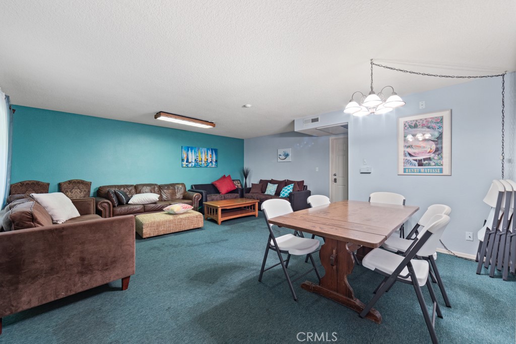 1207 Obispo Avenue 202