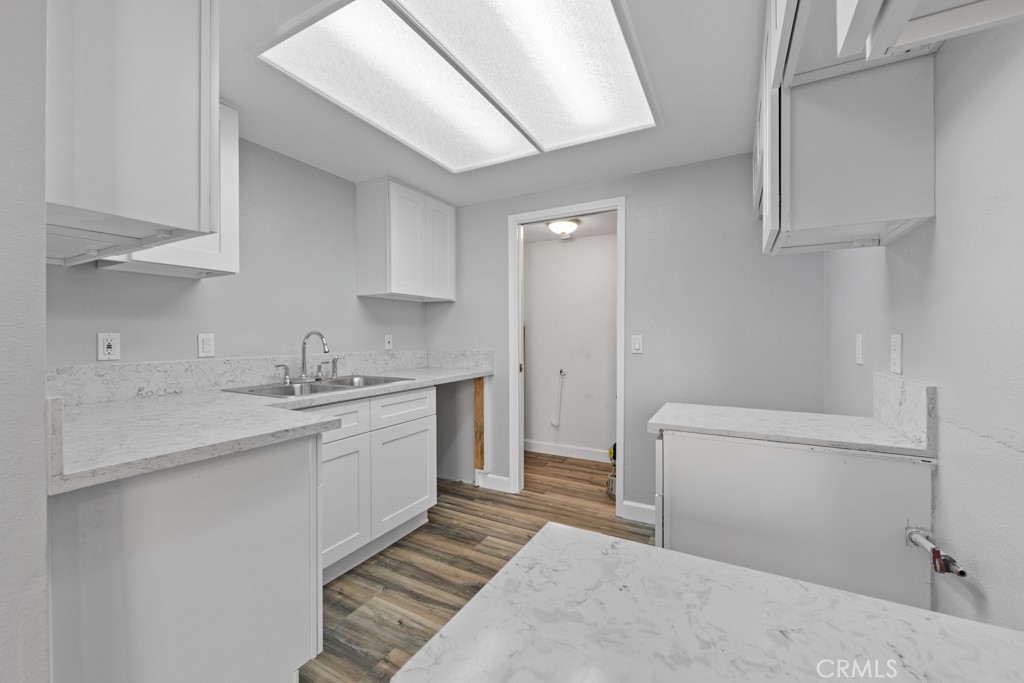 1207 Obispo Avenue 202