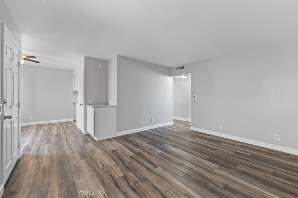 1207 Obispo Avenue 202