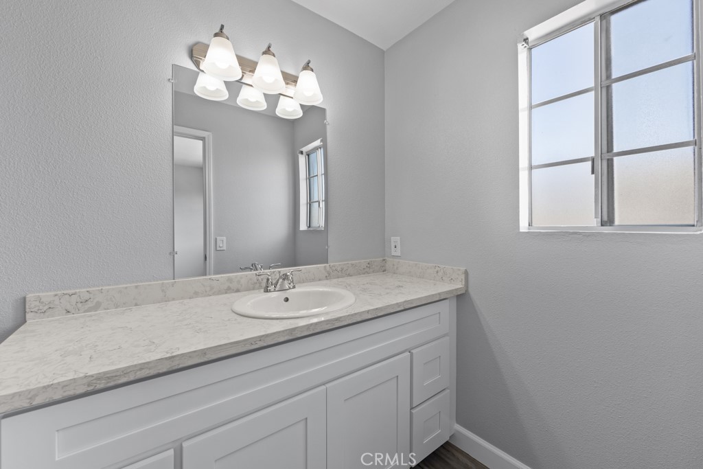 1207 Obispo Avenue 202