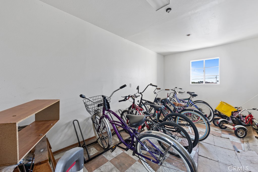 1207 Obispo Avenue 202