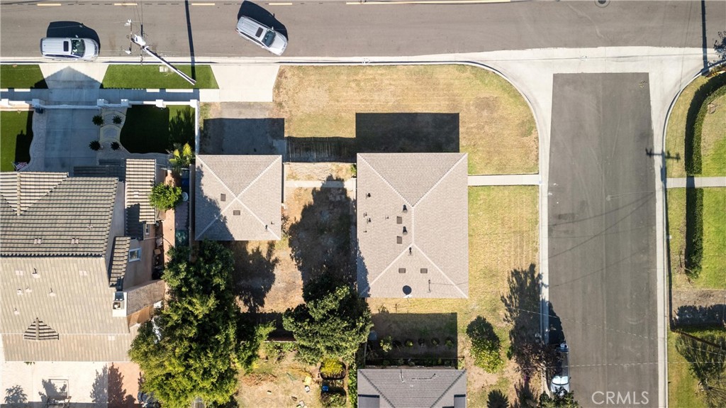 5621 Fullerton Avenue