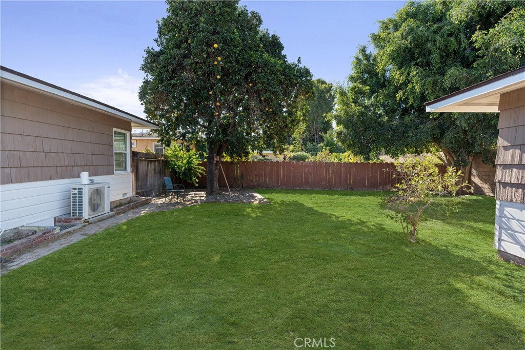 5621 Fullerton Avenue