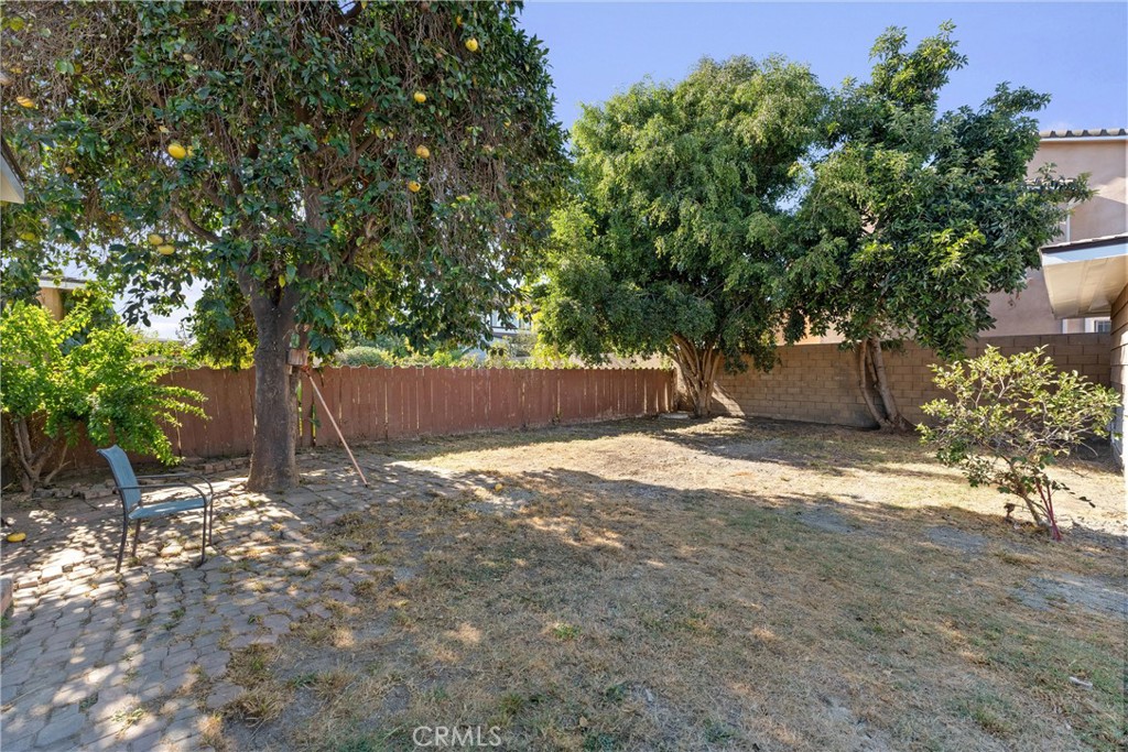 5621 Fullerton Avenue