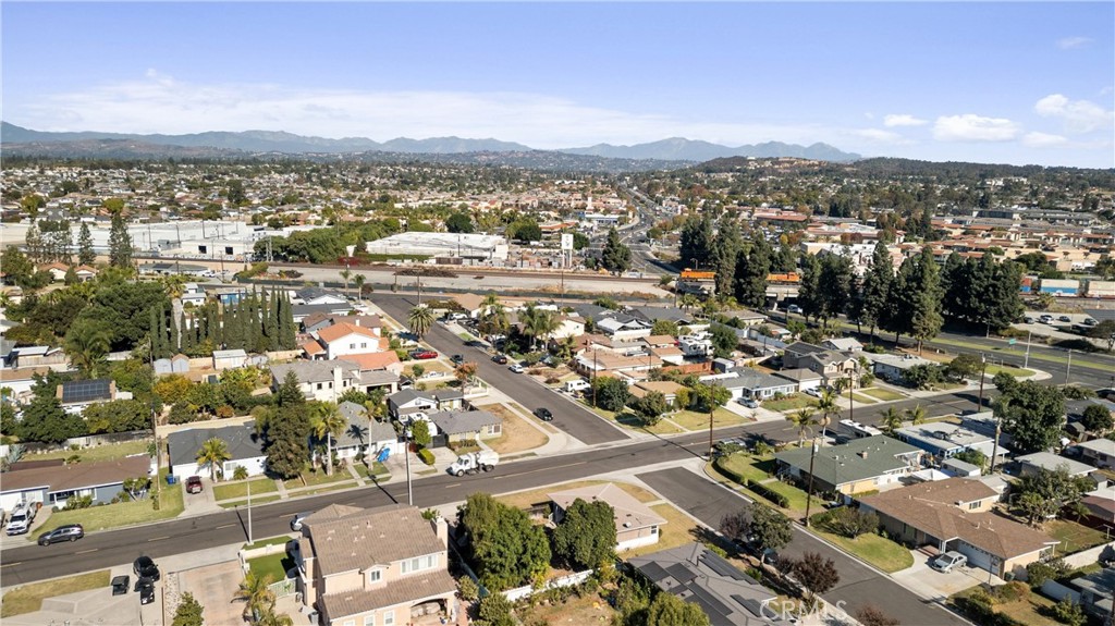 5621 Fullerton Avenue