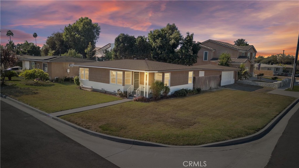 5621 Fullerton Avenue