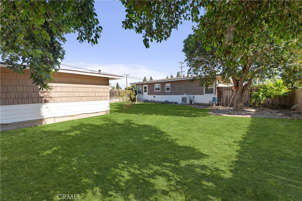 5621 Fullerton Avenue