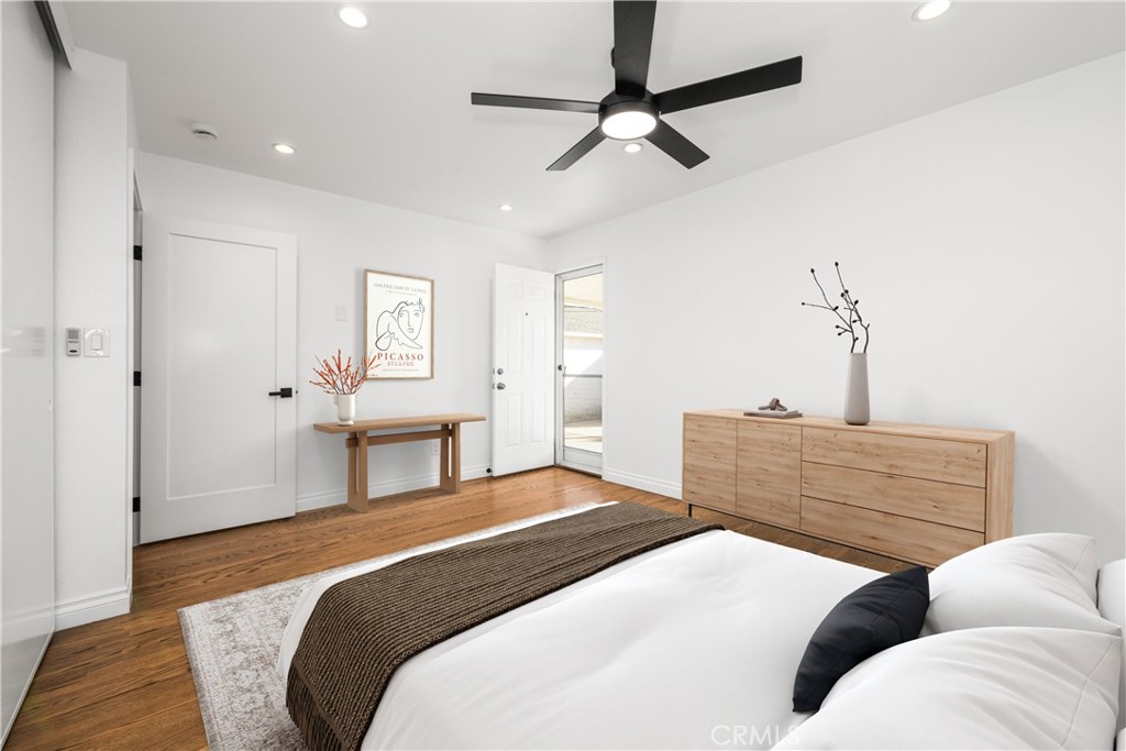 1652 E Rogers Street