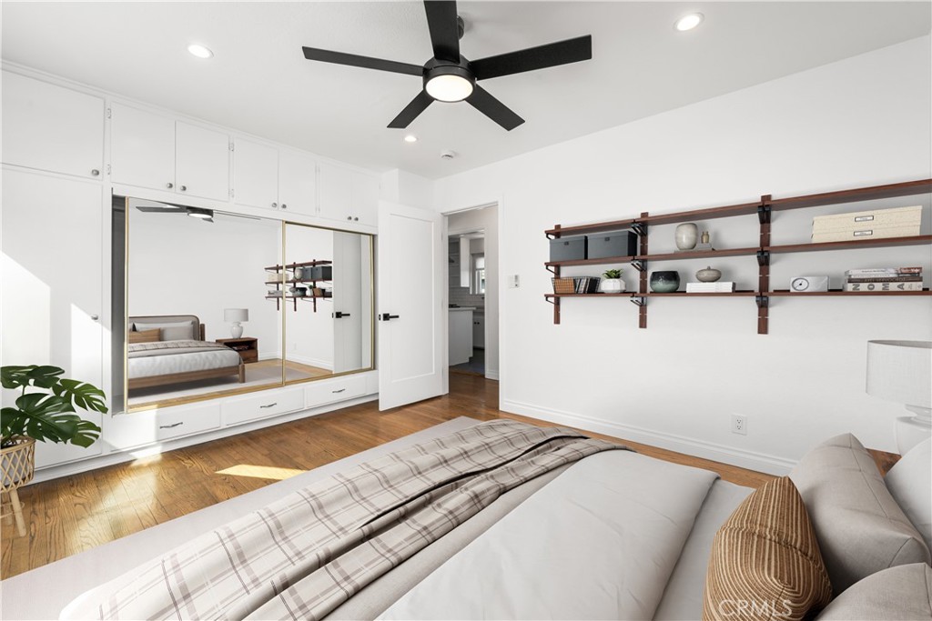 1652 E Rogers Street