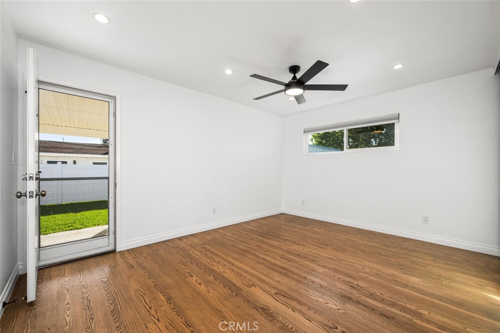 1652 E Rogers Street