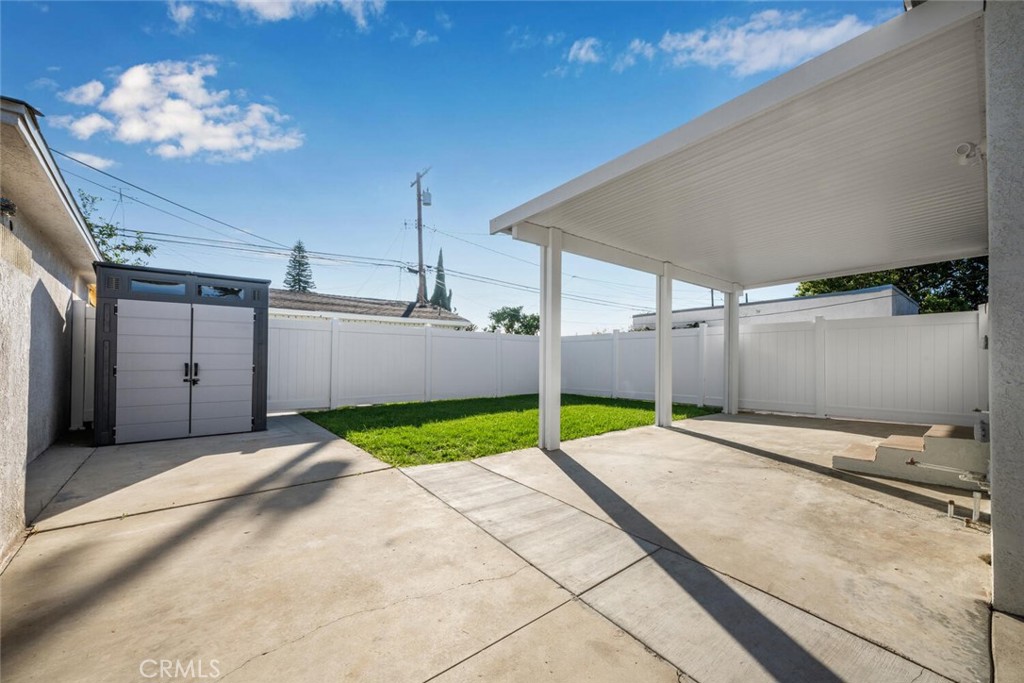 1652 E Rogers Street