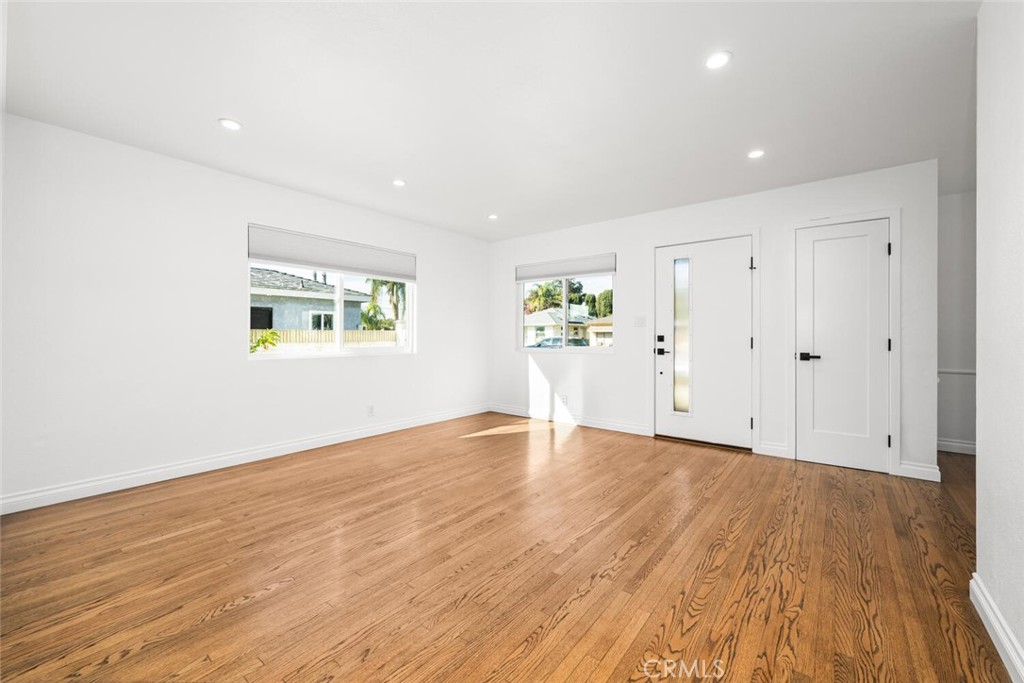 1652 E Rogers Street