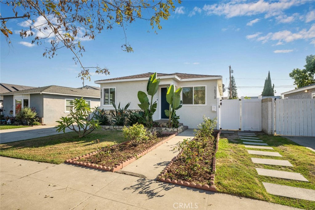 1652 E Rogers Street